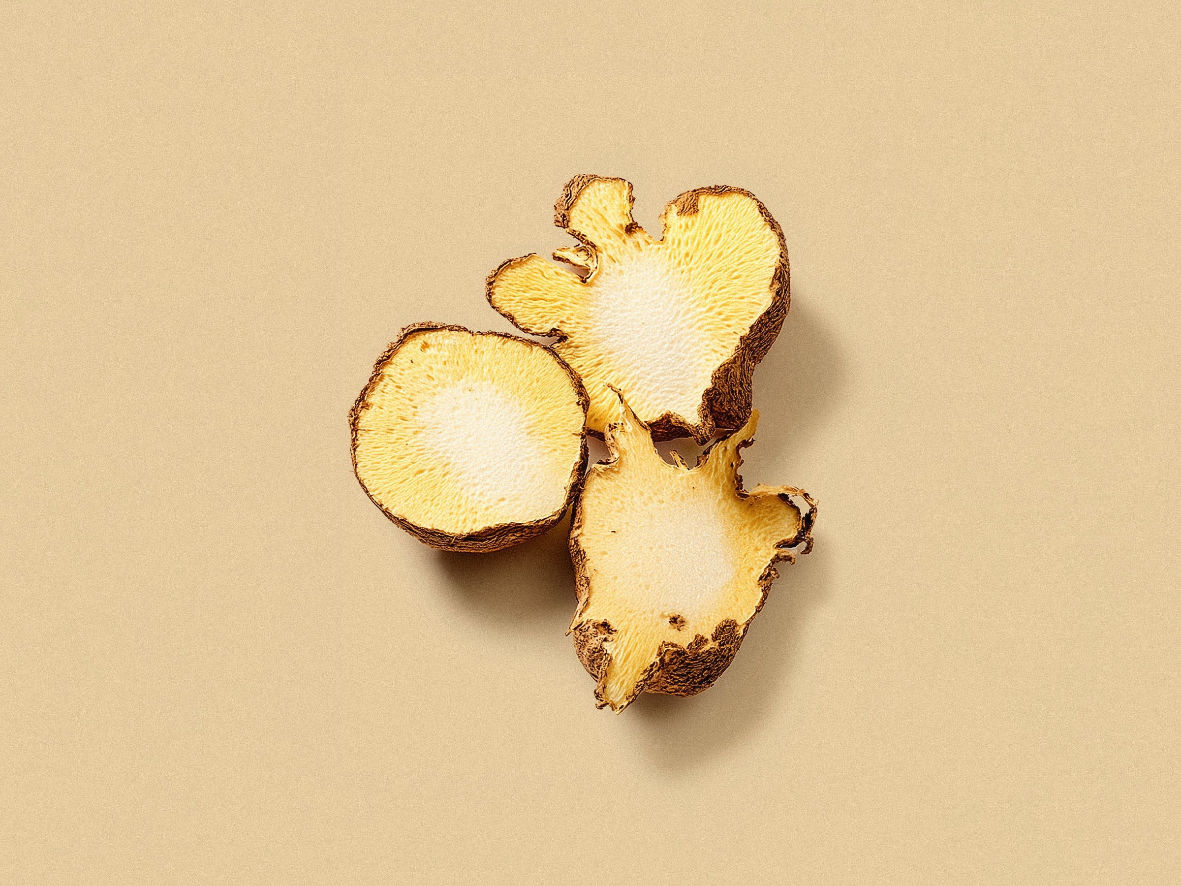 Konjac root — source of glucomannan (EFSA-recognized fiber)